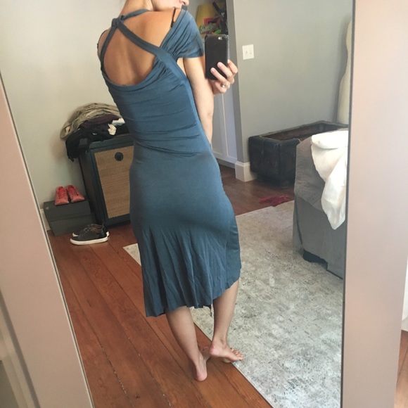 SEDUCE Satin Gown - Picture 4 of 5